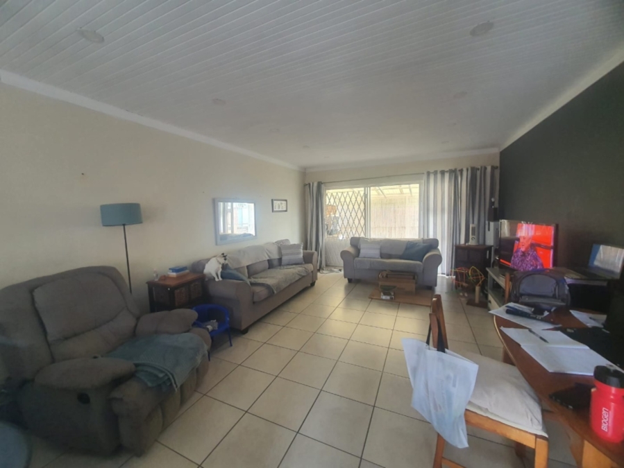 To Let 2 Bedroom Property for Rent in Gonubie Eastern Cape